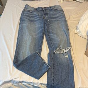 UO boyfriend low rise Distressed Blue Jeans